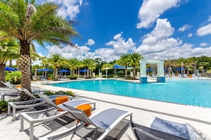 Outdoor pool - Sonoma Resort - 2617 Calistoga Avenue (Kissimmee)