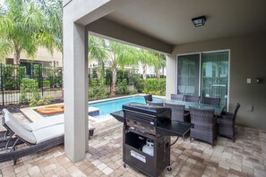 House, 6 Bedrooms | BBQ/picnic Area