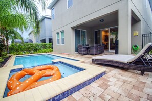 House, 6 Bedrooms | Outdoor pool