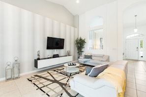 Casa, 4 quartos | Área de estar