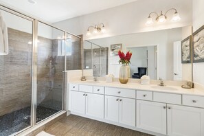 House, 6 Bedrooms | Bathroom - Bella Vida - 427 Marcello Blvd (Kissimmee)