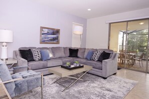 Ferienhaus, Mehrere Betten, Nichtraucher | Wohnzimmer | Flachbildfernseher