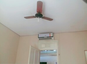 Double Room, 1 Double Bed, Non Smoking | Free WiFi, bed sheets - Hotel Bela Vista Piracicaba (Piracicaba)