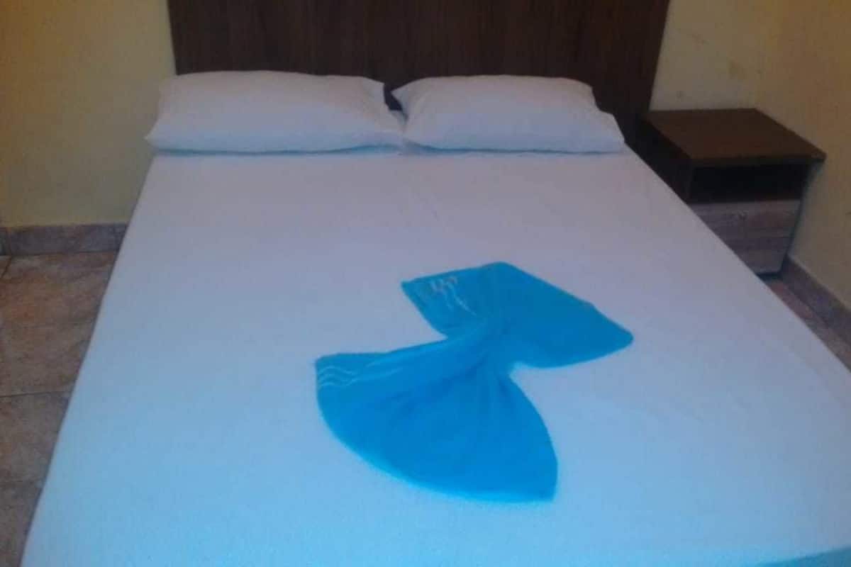 Free WiFi, bed sheets