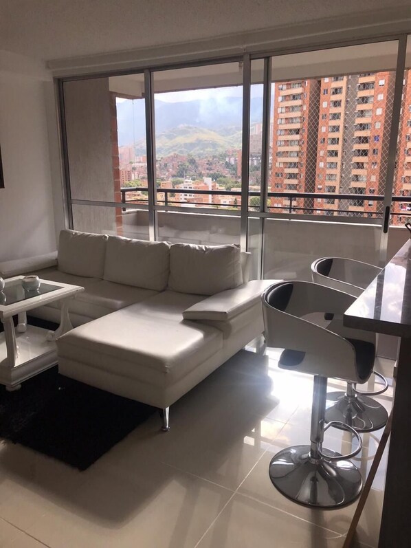 Apartamento familiar, varias camas, no fumadores | Zona de estar