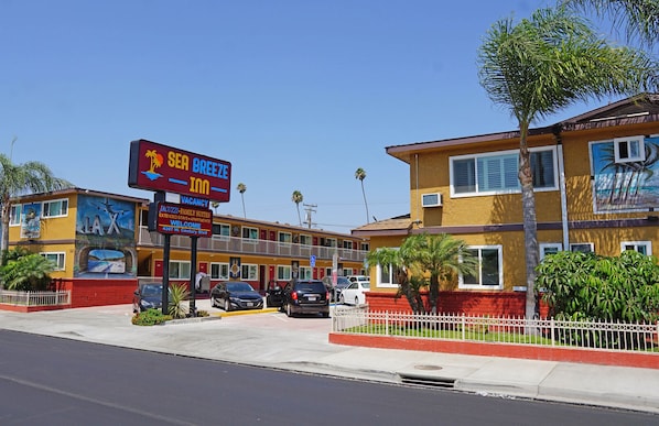 Exterior - Sea Breeze Inn - LAX Airport, Los Angeles (Inglewood)