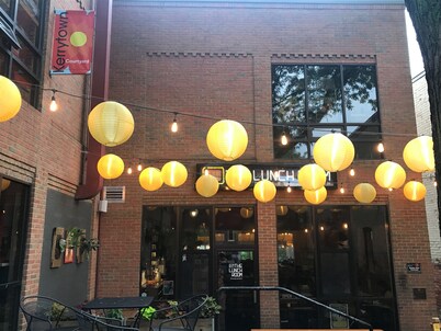 KT2 Downtown Ann Arbor/Kerrytown Love Nest