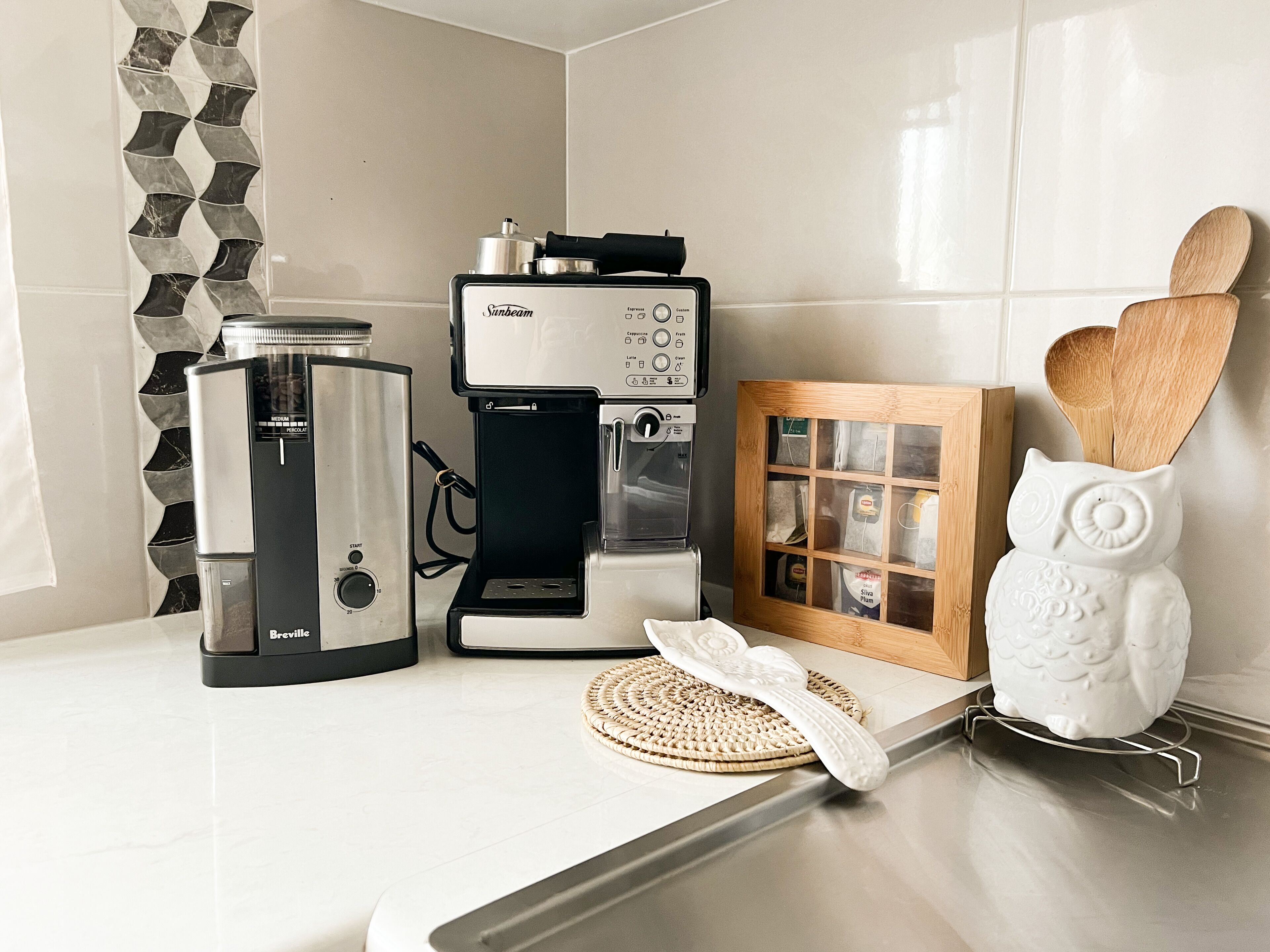 Bright & Beautiful Home on the Hills! — image 12