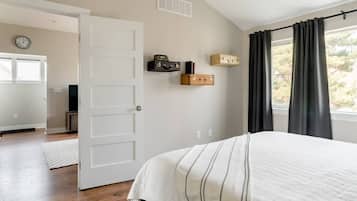 1 habitación, camas con pillow-top y tabla de planchar con plancha