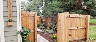 Modern Guesthouse ♥ Garage Parking ♥ Walk to RiNo ♥ Private Patio