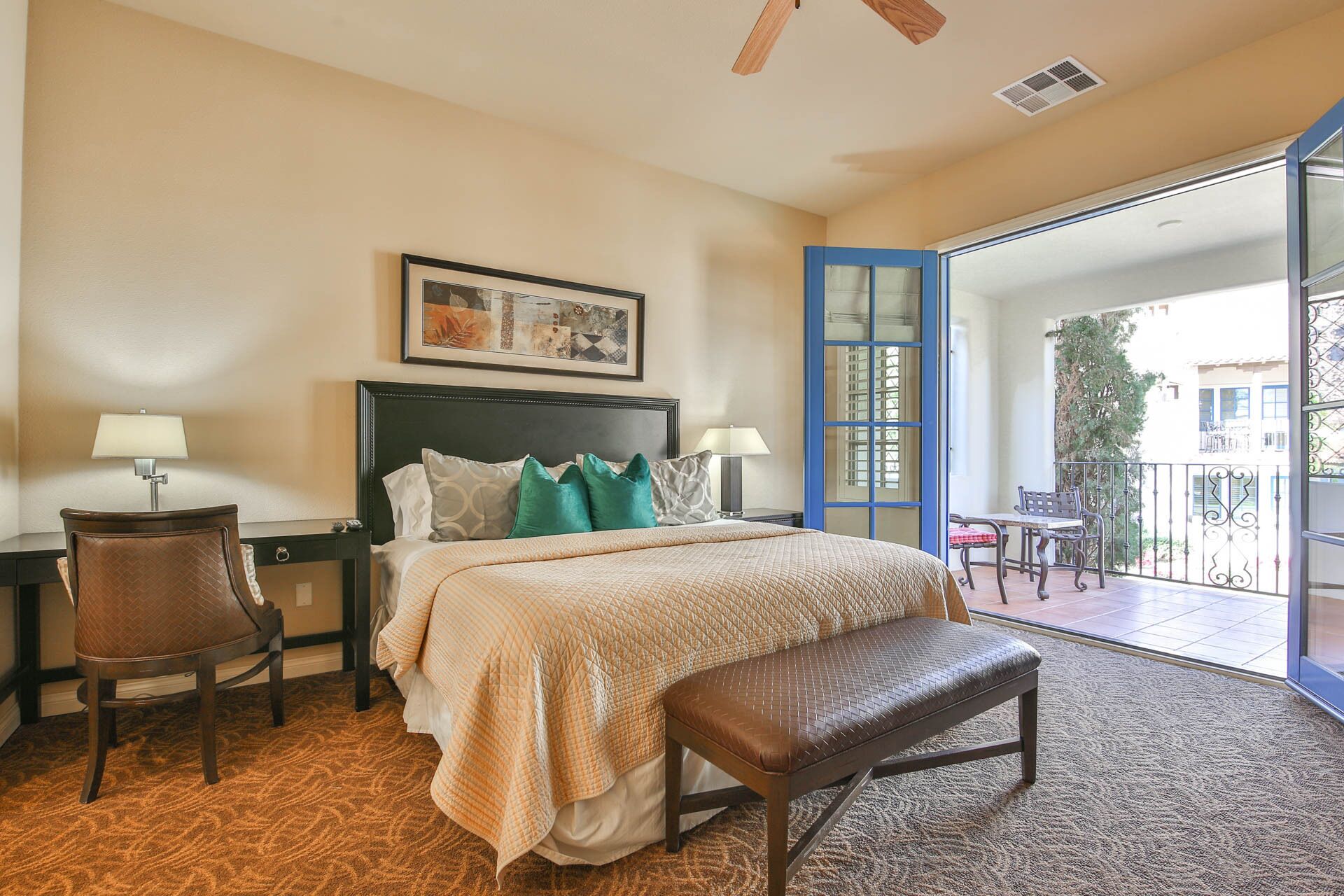 1 chambre, fer et planche à repasser, accès Internet, draps fournis