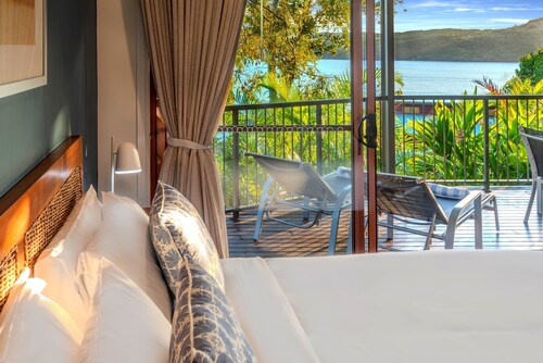 Heliconia 1 Hamilton Island - oceanviews, buggy and transfers