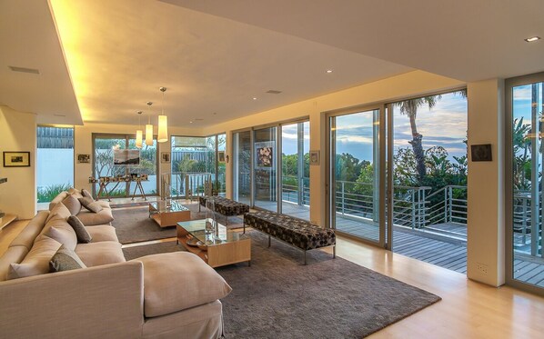 Living area - Exquisite Luxury Family Bantry Bay home (Bantry Bay)