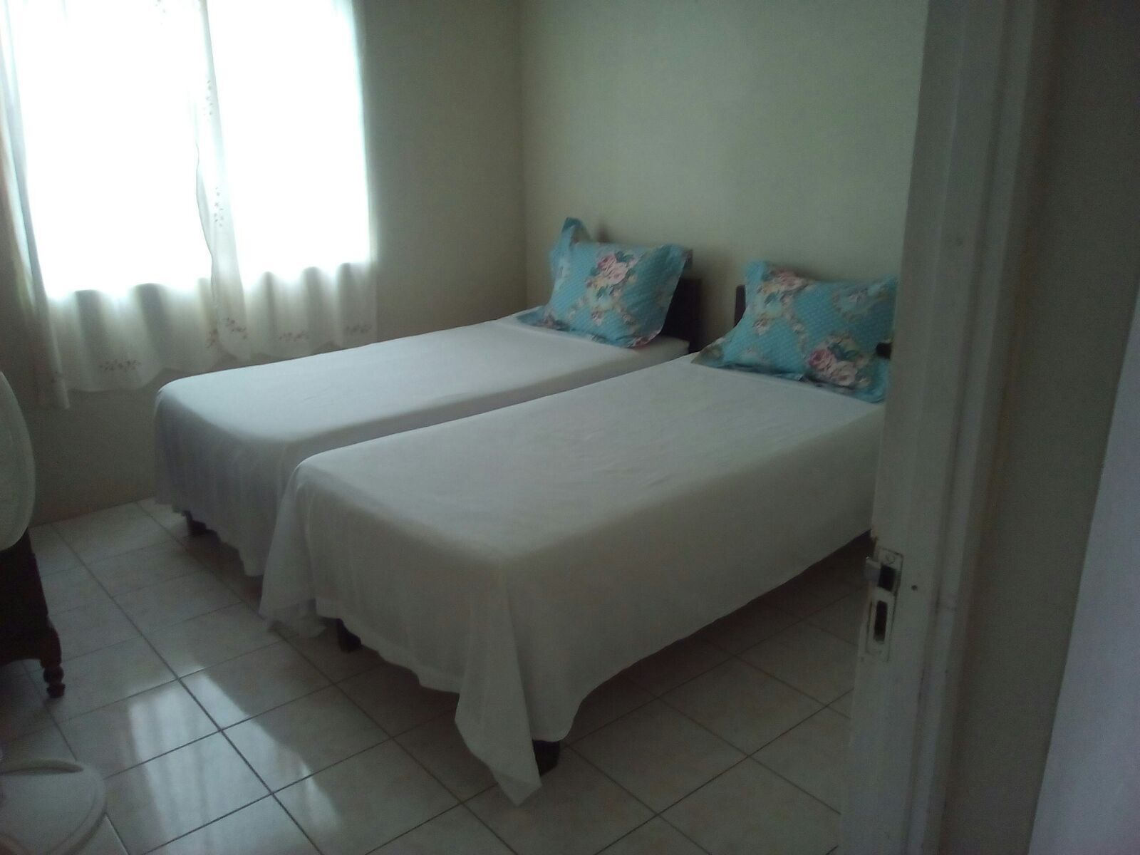 4 quartos, ferros/tábuas de passar roupa, Wi-Fi de cortesia