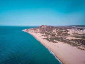 Perto da praia, toalhas de praia