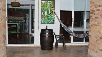 7 bedrooms, bed sheets