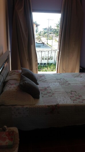 2 quartos, ferros/tábuas de passar roupa, Wi-Fi, roupa de cama
