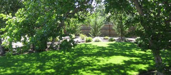 Large Private Carriage-House Retreat with Amazing Views
