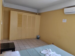 2 bedrooms, free WiFi, bed sheets, wheelchair access