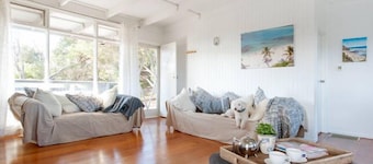 Ocean Whispers Sorrento - Complimentary late checkout on Sundays (Pet Friendly)