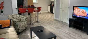 Entire Condo Minutes from Niagara Falls (USA)