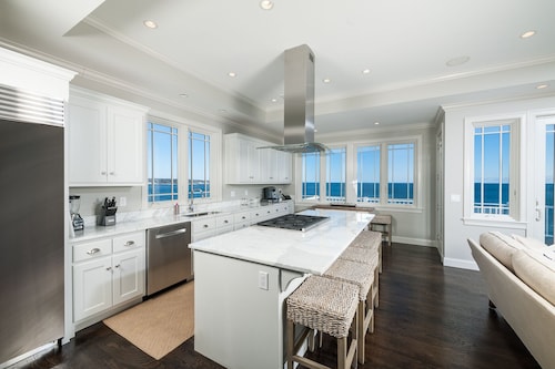 Stunning Bold Oceanfront Home, Spectacular Views ,Just Minutes to Short Sands 