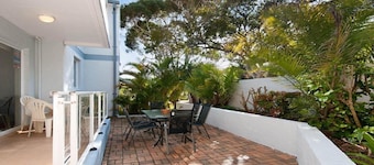 BLUE HAVEN | Short walk to beach, shops, cafes | Accom Holidays