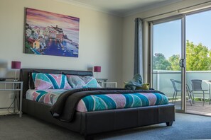 5 Schlafzimmer, Bügeleisen/Bügelbrett, Reisekinderbett, kostenloses WLAN