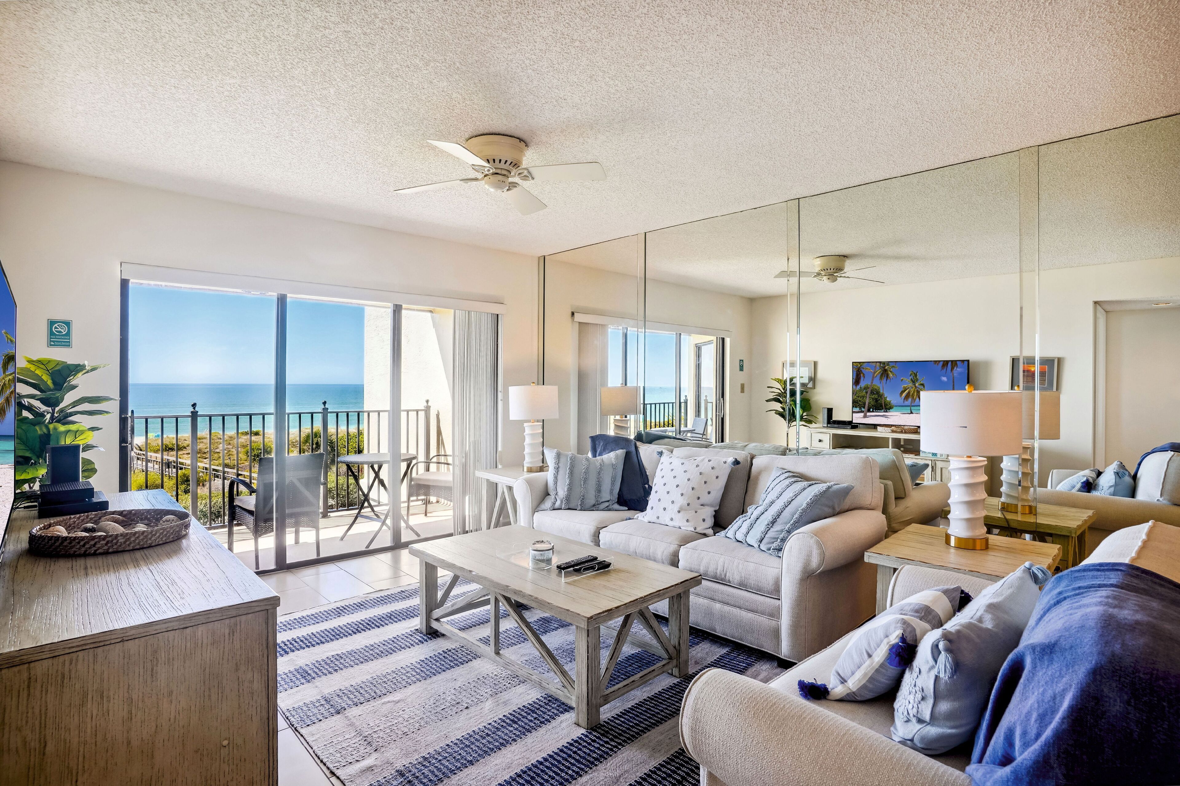 Land's End 404 building 7 Amazing top floor w|lots of updates, stunning views