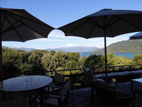 House / Lodge (Concierge Service Available) Northern Patagonia