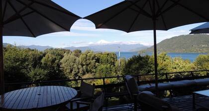 House / Lodge (Concierge Service Available) Northern Patagonia