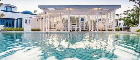 Piscine extérieure