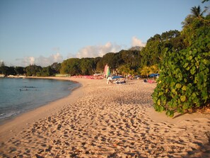 Vlak bij het strand, strandlakens