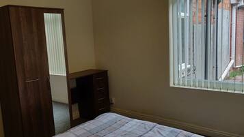 1 bedroom, iron/ironing board, internet, bed sheets