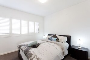 2 bedrooms, desk, iron/ironing board, travel cot