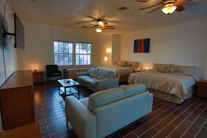 1 bedroom, iron/ironing board, Internet, bed sheets - Key West Suites Hotel # 205 (Key West)