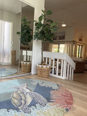 Interior - Close to Beach, 3 Bed, 2 Bath, Comun. Dock, New Remod! Community Pool! (Jensen Beach)