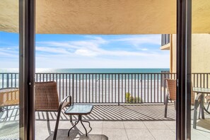 Interior - 🌞Directly on the Beach🌴Trillium 2A🌊 Sunset Views🍹Heated Pool Onsite (Madeira Beach)