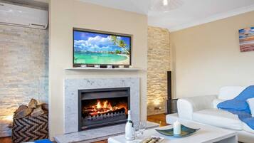 Smart TV, fireplace, stereo, offices