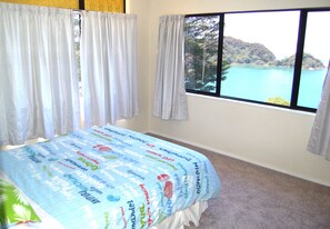 2 bedrooms, iron/ironing board, bed sheets - Patia Point View - Stunning views! (Whatuwhiwhi)