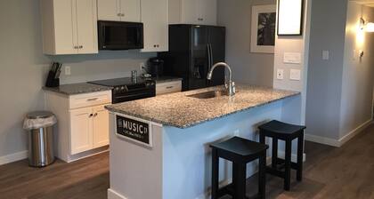 Upscale ATX Music Condo in East Austin minutes from downtown