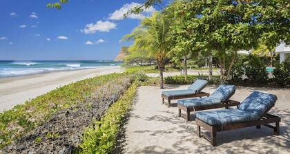 Adelante (Spacious Beachfront House)
