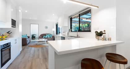 Heights Hideaway – breathtaking coastal and rural views