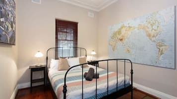 3 bedrooms, desk, iron/ironing board, travel cot