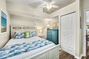 3 dormitorios, tabla de planchar con plancha, wifi gratis y ropa de cama