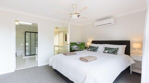 2 bedrooms, WiFi, bed sheets - Tehidy Townhouse - a place of retreat (Kiama)