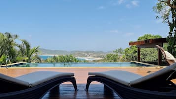 Piscina externa, piscina infinita