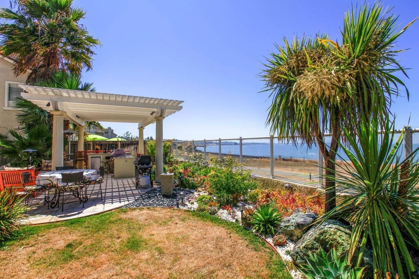 A wonderful newly renovated apartment  located in our waterfront home.