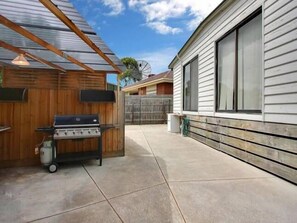 Terrace/patio - DELIGHTFUL R'BUD COTTAGE (Rosebud)
