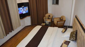 3 chambres, fer et planche Ă repasser, accĂšs Internet, draps fournis